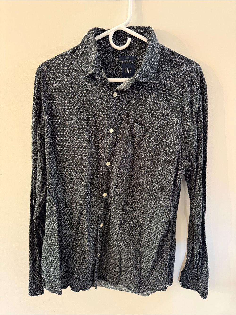 GAP Micro-Pattern Button-Down Shirt